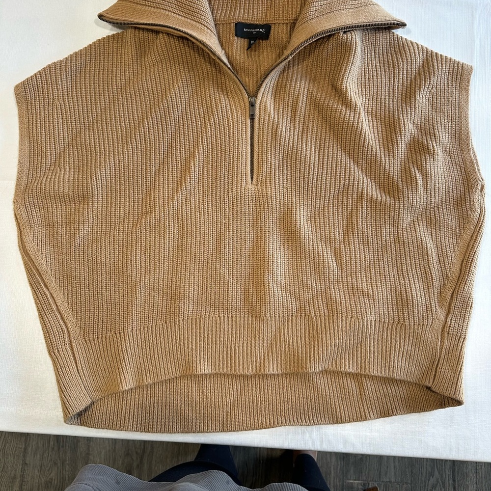 Banana Republic Camel Knit Sweater Vest